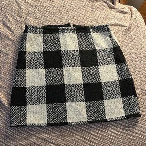 Forever 21 checkered skirt 🖤✨